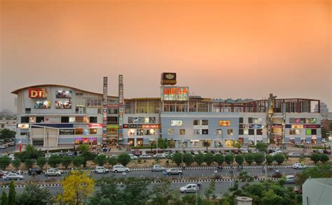 DLF MEGA MALL (Gurgaon) .
